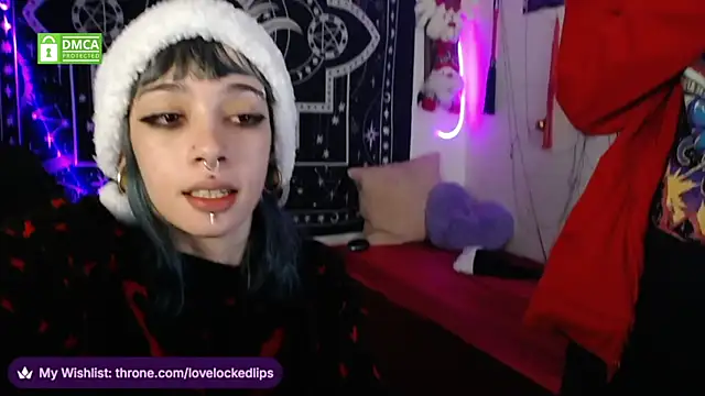 lovelockedlips's cam snapshot