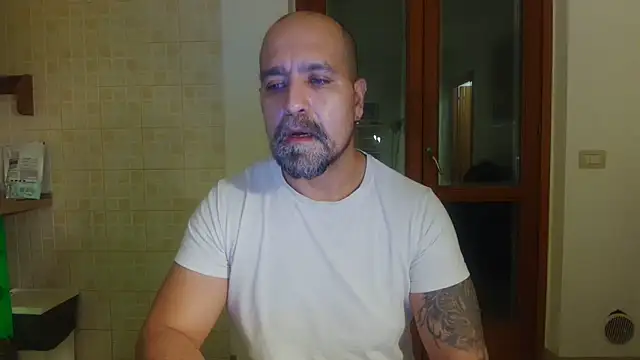 AMIRDIB2025's cam snapshot