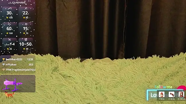 LittleFoxHole's cam snapshot