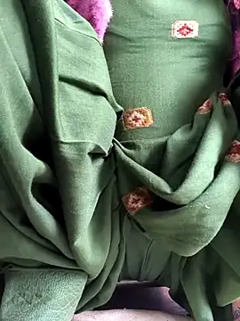 Indian-couple2025's cam snapshot