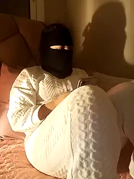 LONA-_-'s cam snapshot