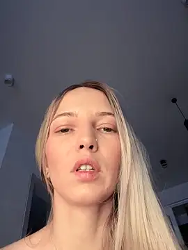 Adelina0001 live sex cam