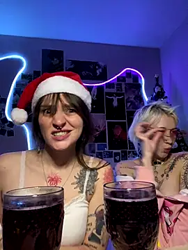 Dooubletroublee's cam snapshot