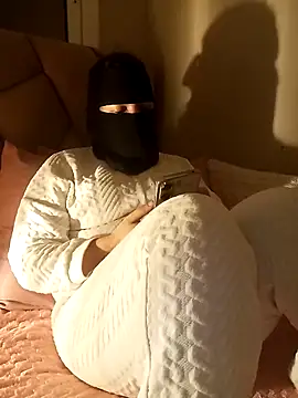 LONA-_-'s cam snapshot