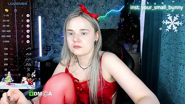 Your_small_bunny's cam snapshot