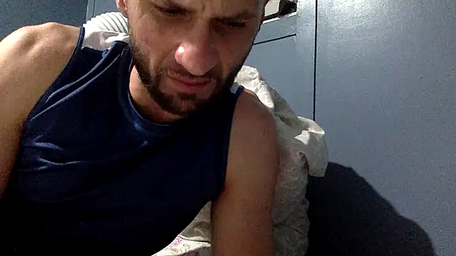 sexyhotstud12's cam snapshot