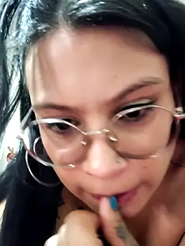 Laura_Daza1's cam snapshot