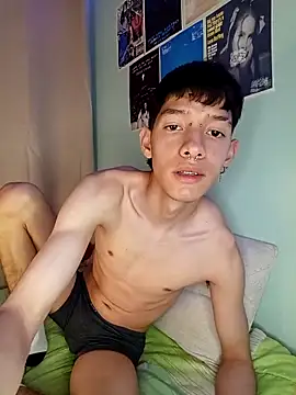 heyy_noah11 live sex cam