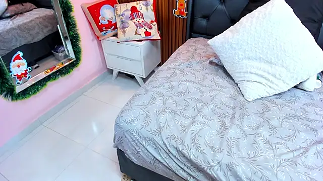 MEYLAGIA live sex cam