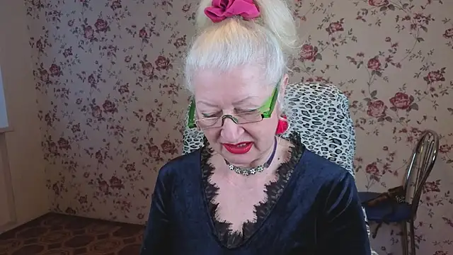 Maya_Mayflower live sex cam