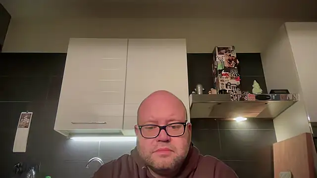 theitalianbear live sex cam