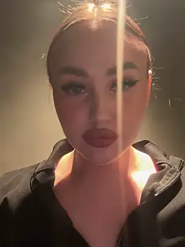 KiraSunshine's cam snapshot