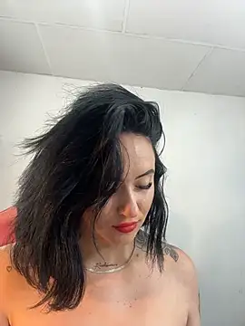 emily_acorn's cam snapshot