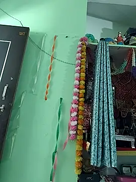 Hotty-Nidhi's cam snapshot