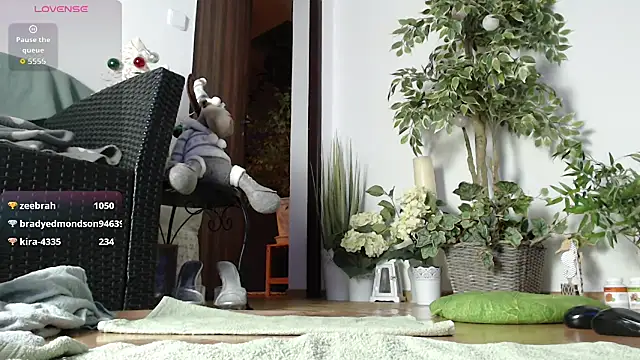 Squirtmania's cam snapshot