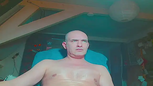maxhard77 live sex cam