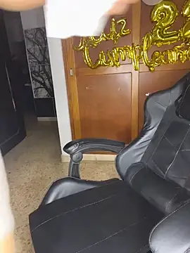 max_valiant1's cam snapshot