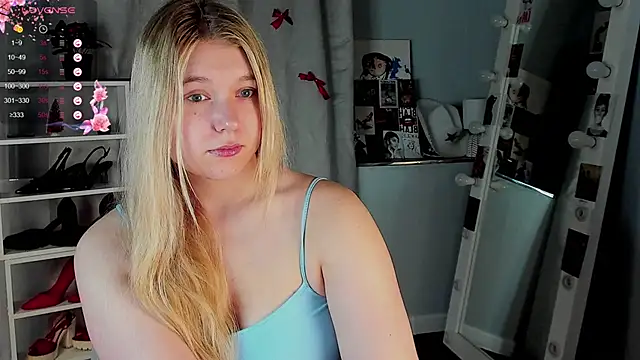 Rebecca_Kelly's cam snapshot