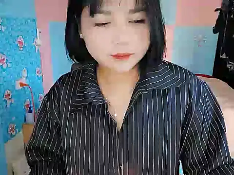 Nhan7868 live sex cam