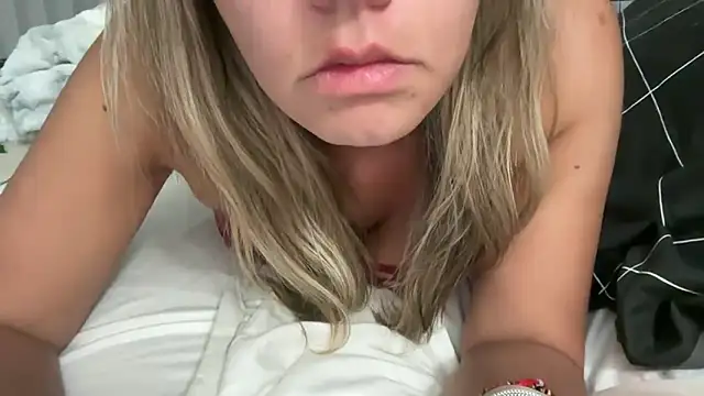 prettyykitty22's cam snapshot