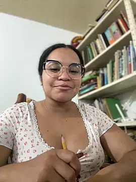 Lucy_wilson5 live sex cam