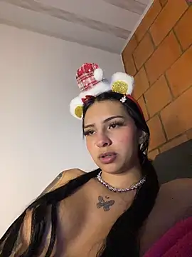 Hilary_pinkk's cam snapshot