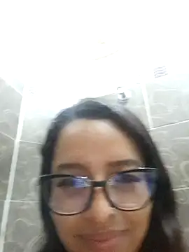 MadelaineJones live sex cam