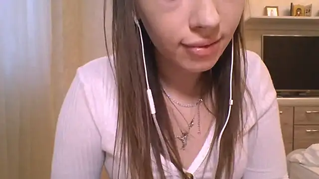 CeyaLier's cam snapshot