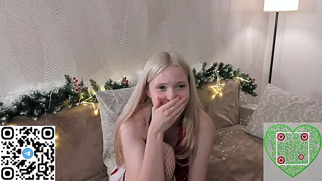 CherrylHolme's cam snapshot