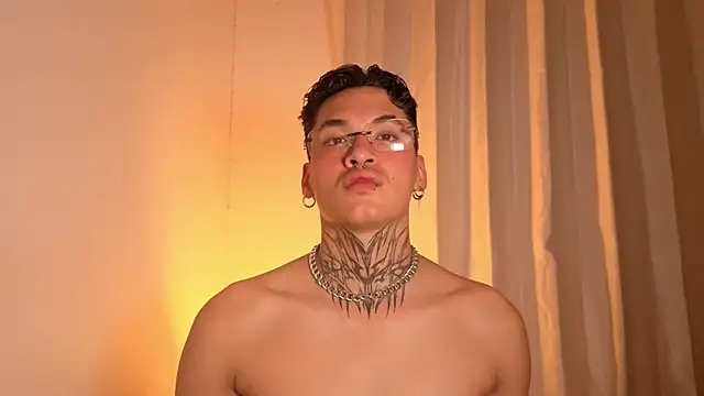 AlecBanne's cam snapshot