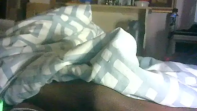 ON3YOULLN3VER_FIR3's cam snapshot