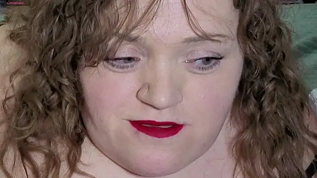 MiniNatalie's cam snapshot