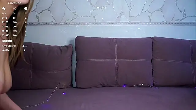 CorinnaSuttie's cam snapshot