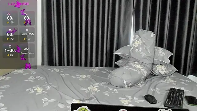 MistressStress live sex cam