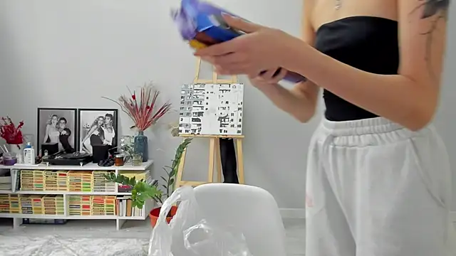 ailey_chao's cam snapshot