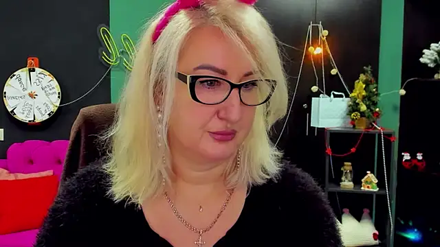 ChristyBrooks live sex cam