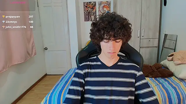 Nude_Boy18 live sex cam