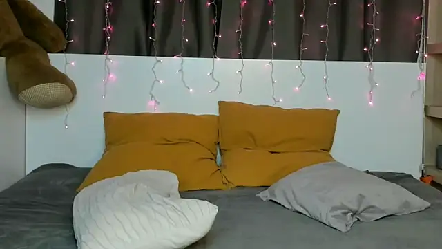 IninityKittyx's cam snapshot