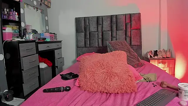 Esmeraldaa-'s cam snapshot