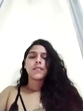 Emily_hot26's cam snapshot