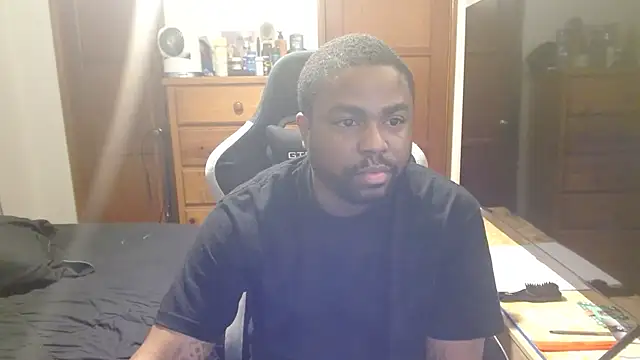 Breadwinnah live sex cam