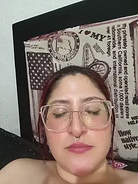 Julietta_21's cam snapshot