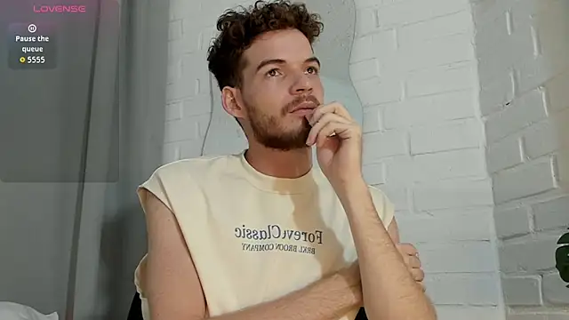 MATEO_HUNTER's cam snapshot