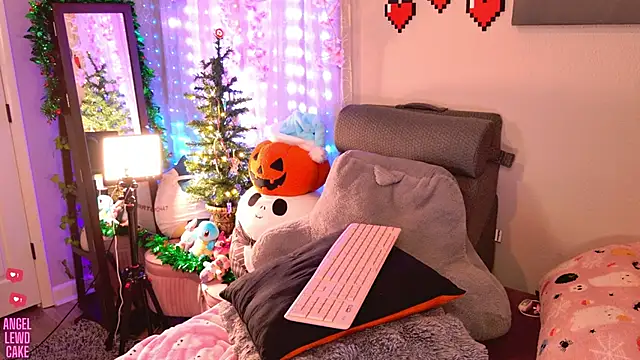 Angel-Lewd-Cake's cam snapshot