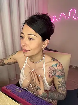 tattoo_highmami2's cam snapshot