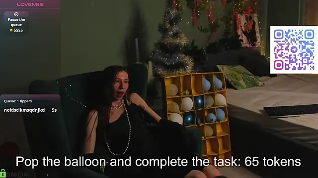 Lisbeth__Salander's cam snapshot