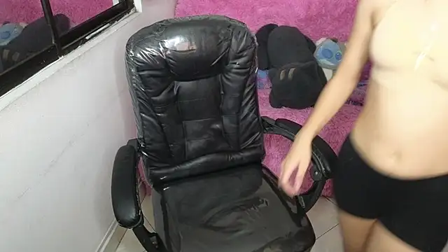 kathie_lozada's cam snapshot