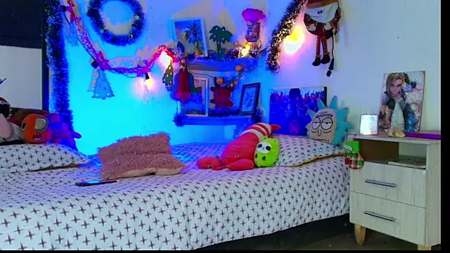 alisson_zafiro_'s cam snapshot