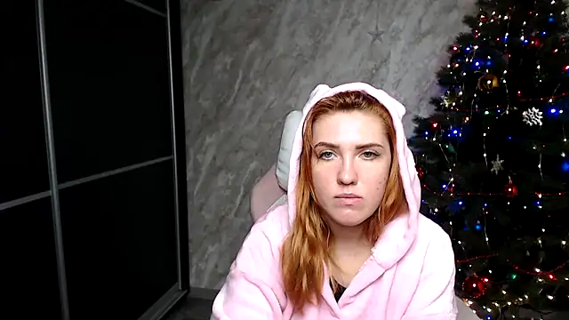 Reginasmilee live sex cam