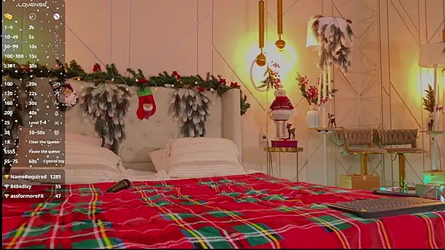 Lolly_Neal's cam snapshot